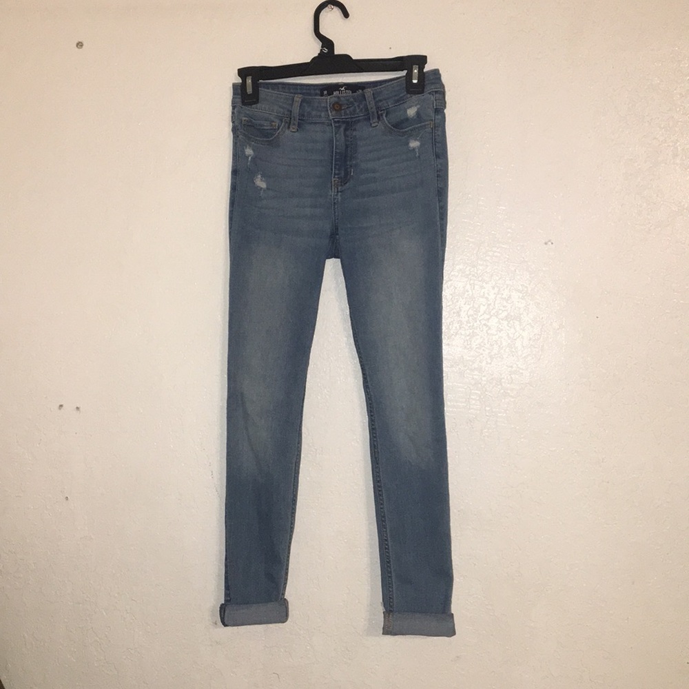 Mid rise super skinny hollister jeans